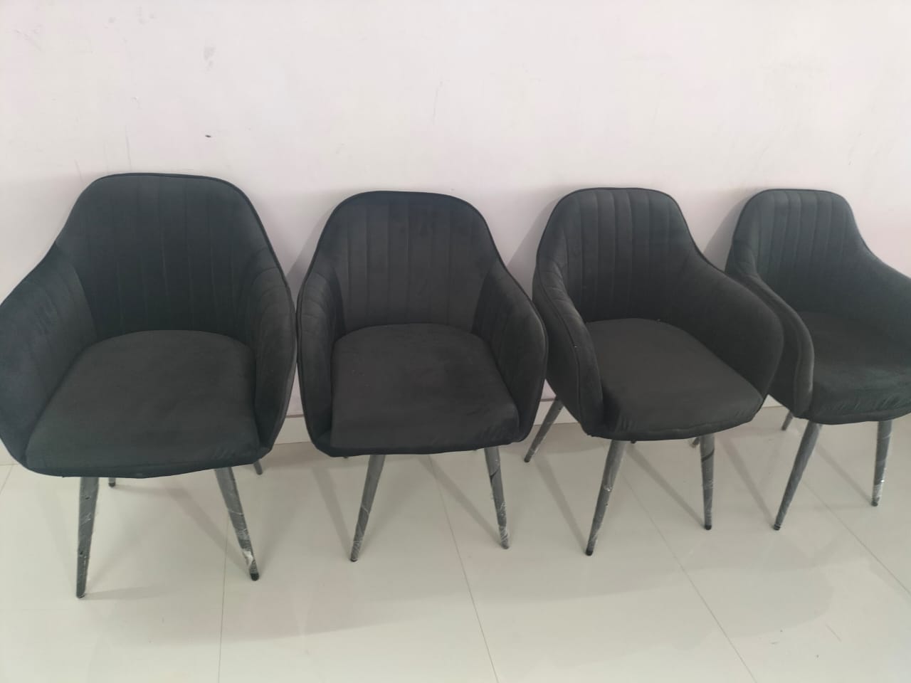 Black chair 
